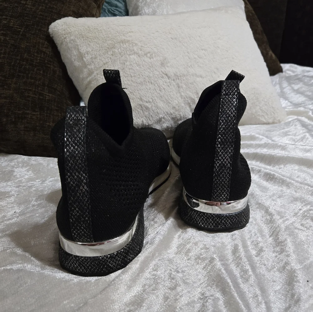 Black Knit Slip-On Sneakers By Urban Sport Size 8 EUC
